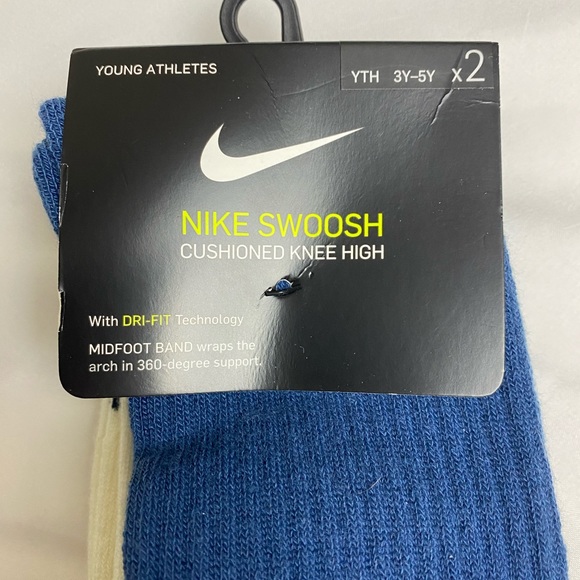 Youth Nike socks 3y-5y - Picture 2 of 4